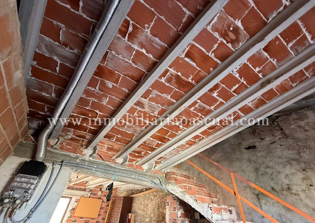 3 slaapkamer Huis te koop in Muro de Alcoy met garage - € 140.000 (Ref: 9374832)