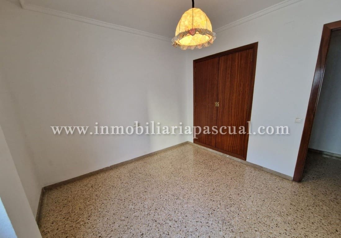 4 slaapkamer Flat te koop in Muro de Alcoy met garage - € 70.000 (Ref: 9387071)