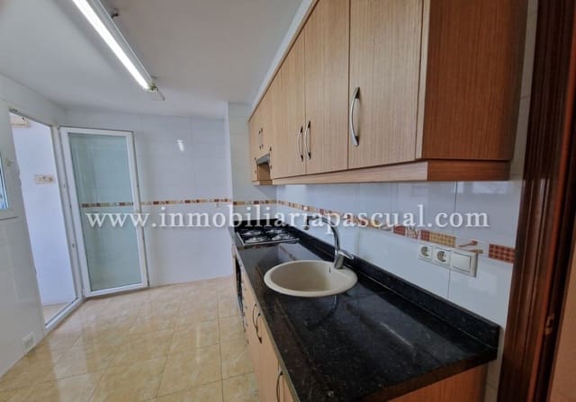 4 bedroom Flat for sale in Muro de Alcoy with garage - € 70,000 (Ref: 9387071)