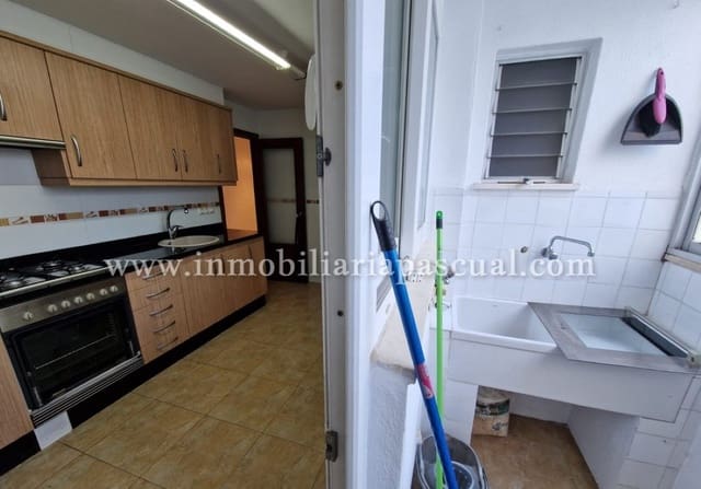 4 bedroom Flat for sale in Muro de Alcoy with garage - € 70,000 (Ref: 9387071)