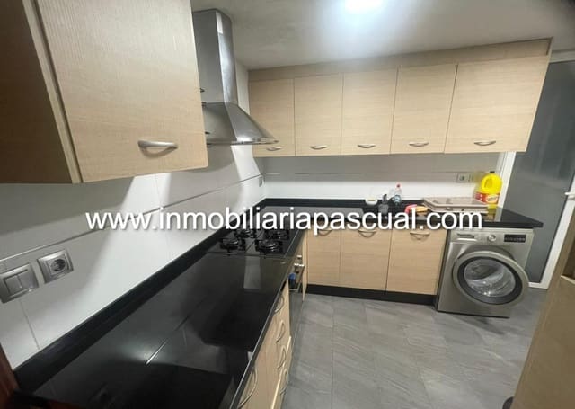 3 bedroom Flat for sale in Alcoy / Alcoi - € 105,000 (Ref: 9525956)