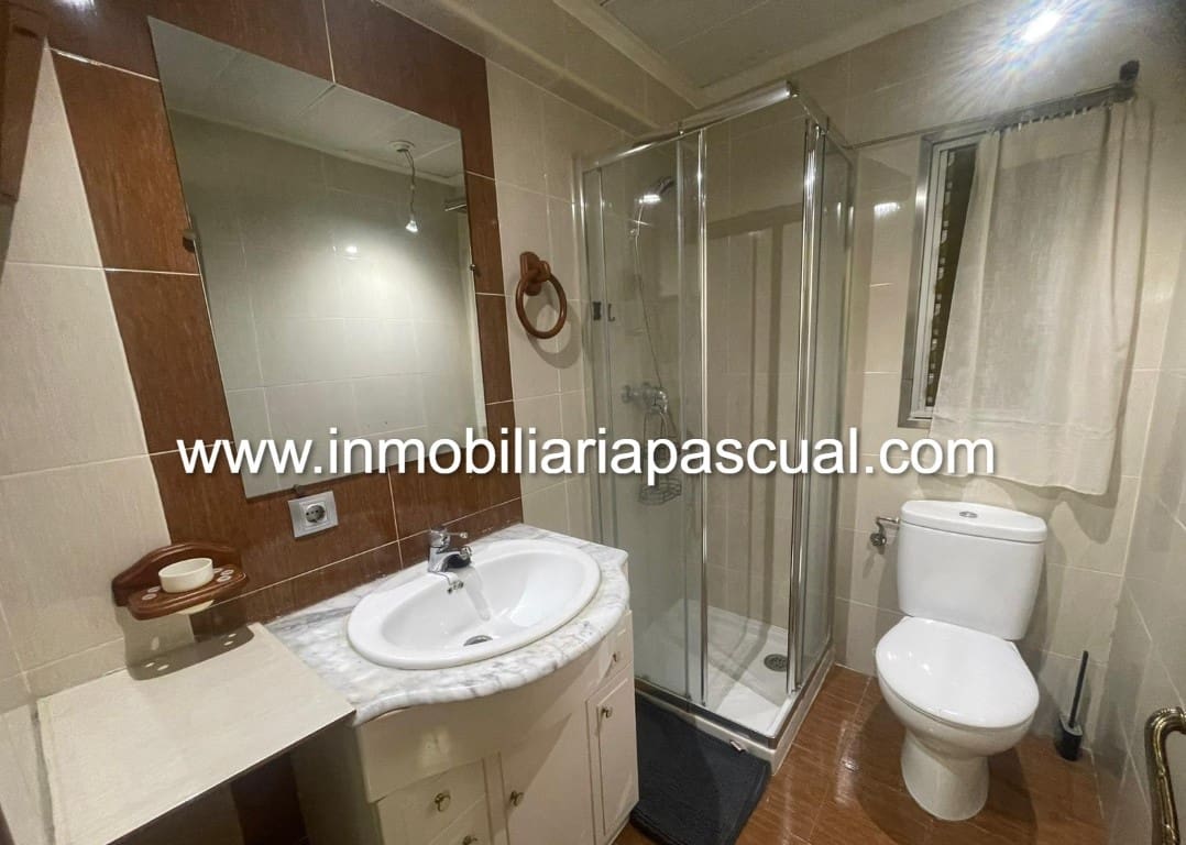 3 bedroom Flat for sale in Alcoy / Alcoi - € 105,000 (Ref: 9525956)