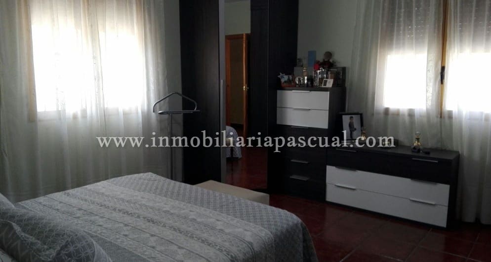 5 bedroom Villa for sale in Muro de Alcoy with pool garage - € 330,000 (Ref: 9610319)