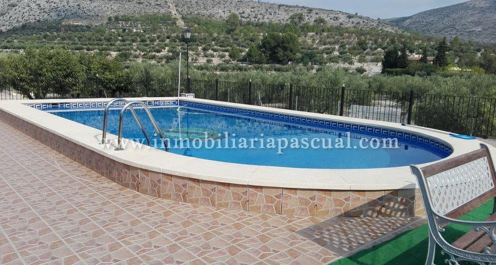 5 bedroom Villa for sale in Muro de Alcoy with pool garage - € 330,000 (Ref: 9610319)