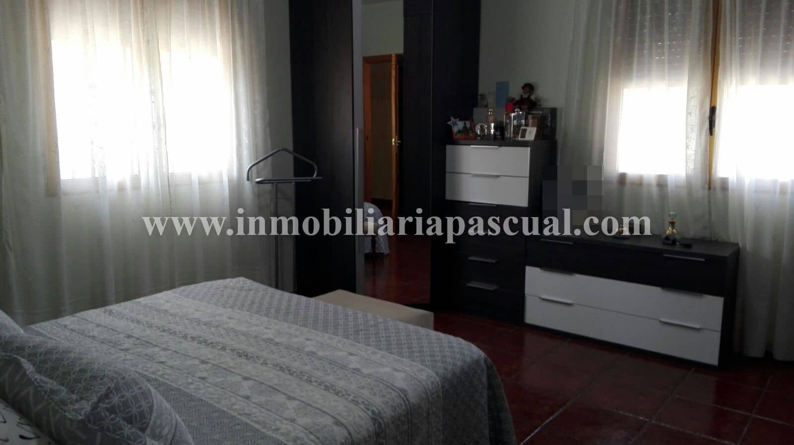 5 bedroom Villa for sale in Muro de Alcoy with pool garage - € 360,000 (Ref: 9610319)