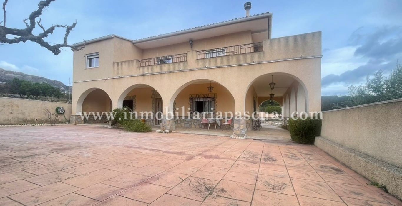 5 soveværelse Villa til salg i Alcoy / Alcoi med swimmingpool garage - € 450.000 (Ref: 9656864)