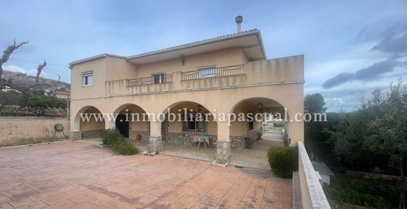 5 soveværelse Villa til salg i Alcoy / Alcoi med swimmingpool garage - € 450.000 (Ref: 9656864)