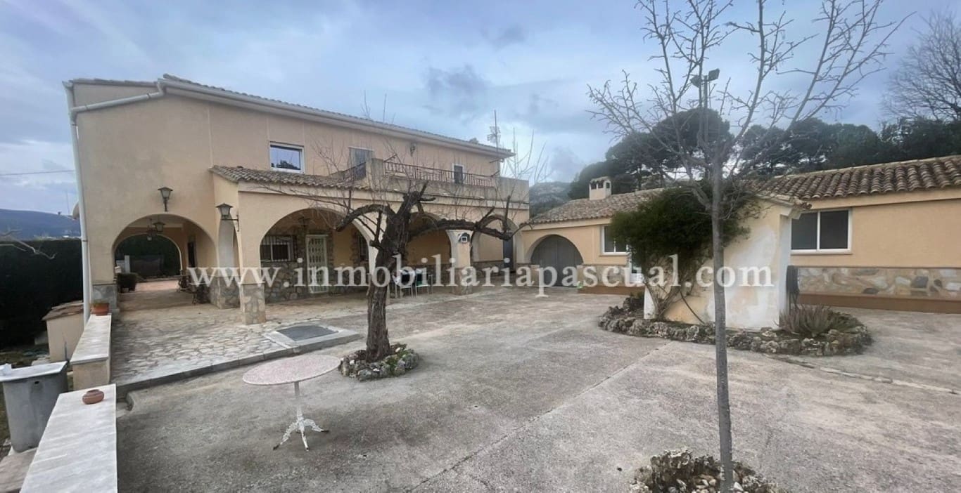 5 soveværelse Villa til salg i Alcoy / Alcoi med swimmingpool garage - € 450.000 (Ref: 9656864)
