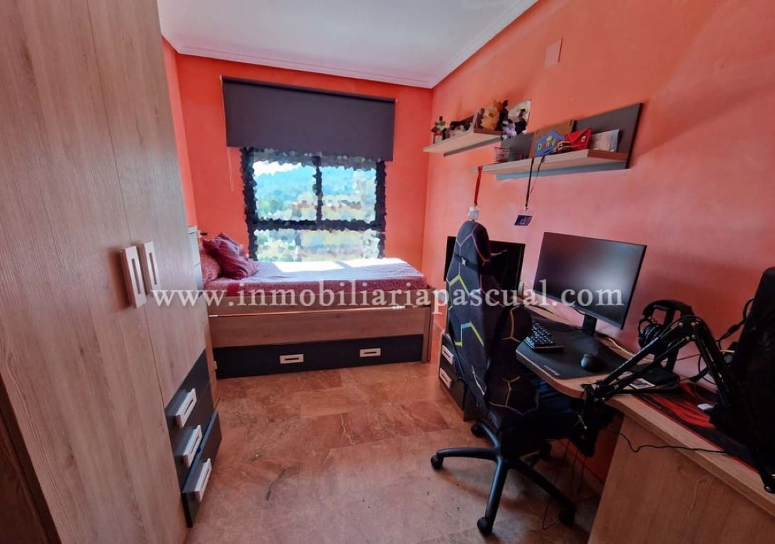 3 bedroom Apartment for sale in Alcoy / Alcoi with pool garage - € 200,000 (Ref: 9720948)
