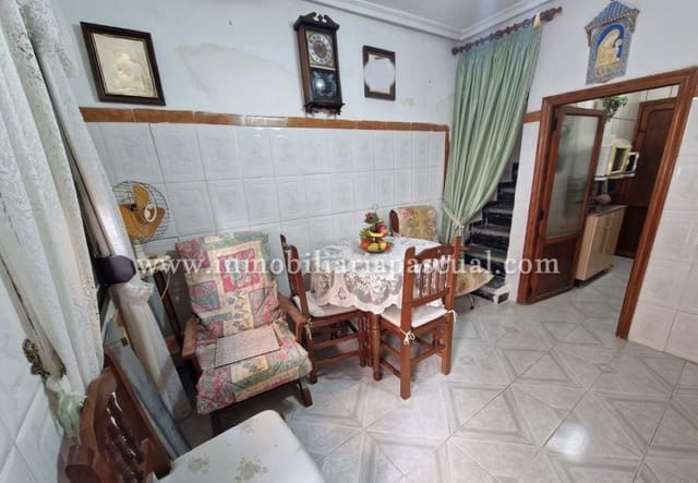 3 bedroom Terraced Villa for sale in Beniarrés with garage - € 42,000 (Ref: 9731636)