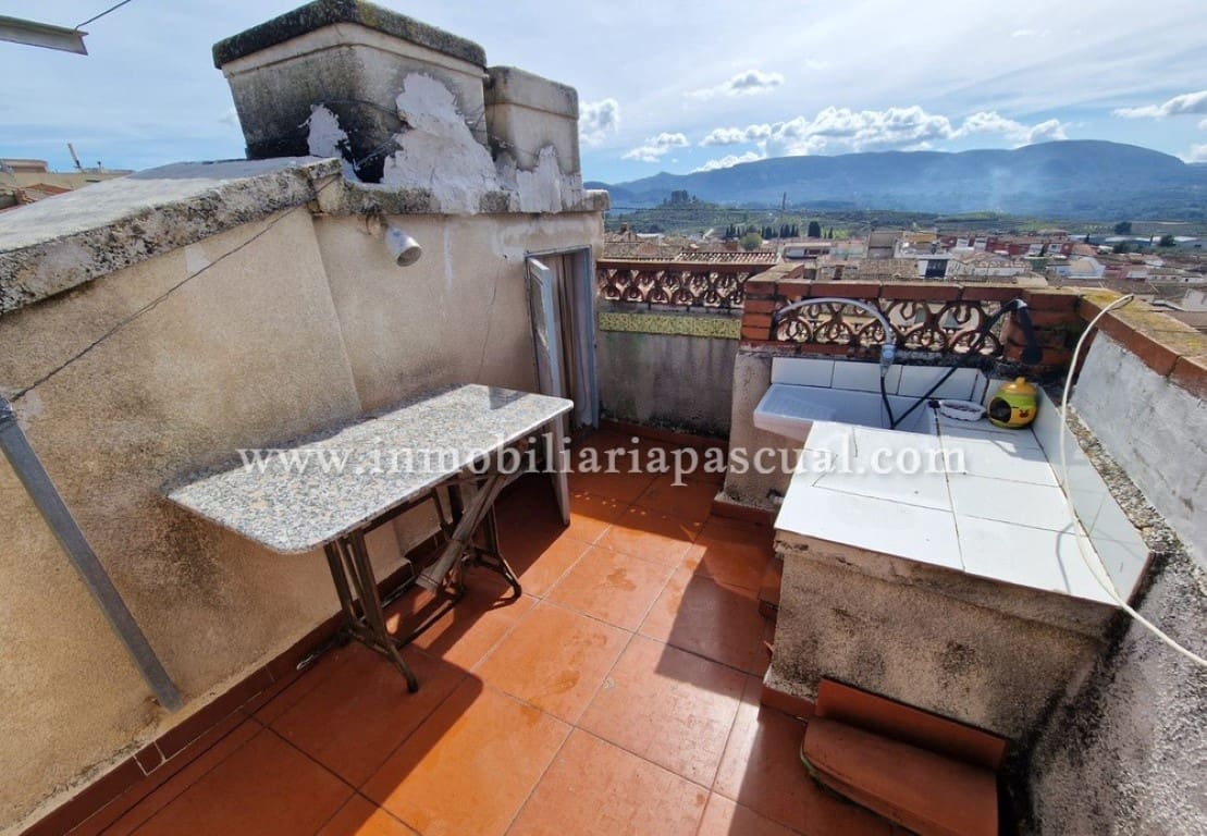 3 bedroom Terraced Villa for sale in Beniarres with garage - € 42,000 (Ref: 9731636)