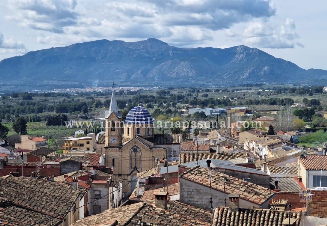 3 bedroom Terraced Villa for sale in Beniarres with garage - € 42,000 (Ref: 9731636)