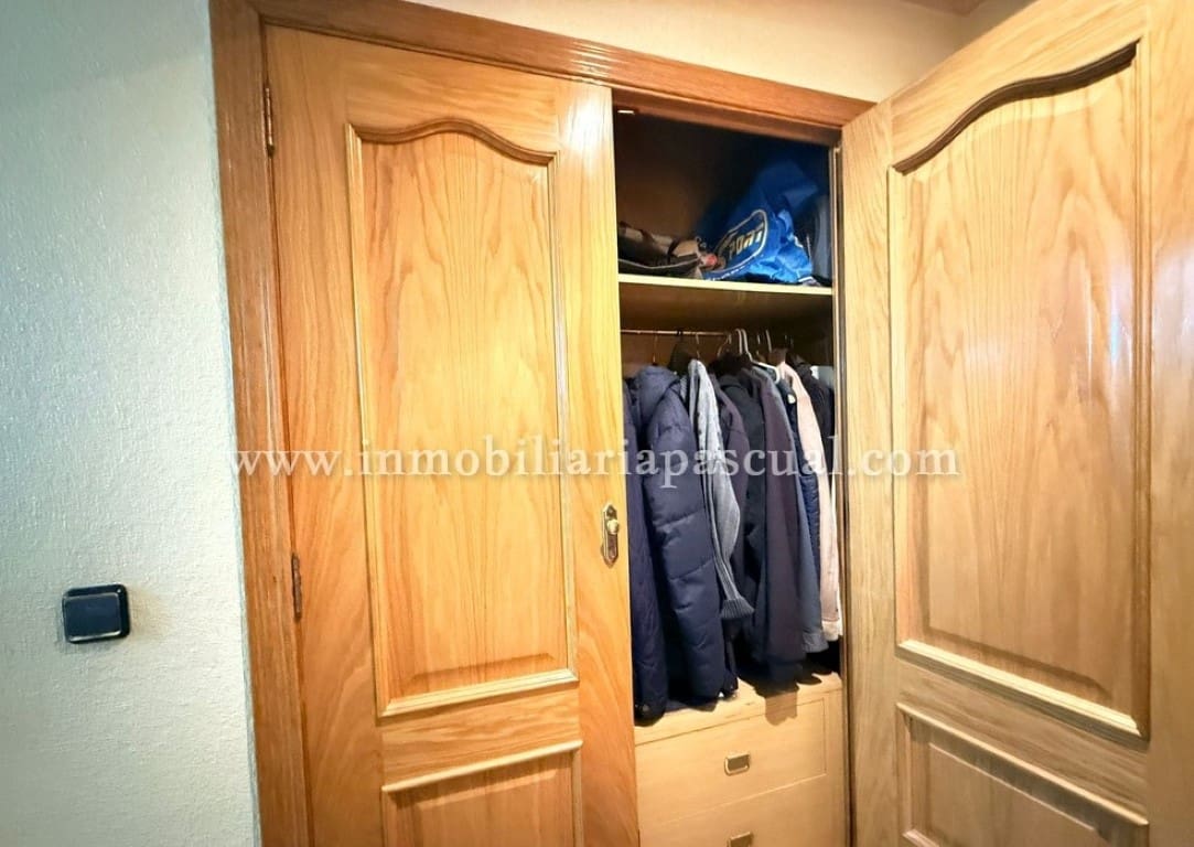 5 bedroom Villa for sale in Cocentaina with garage - € 160,000 (Ref: 9743095)