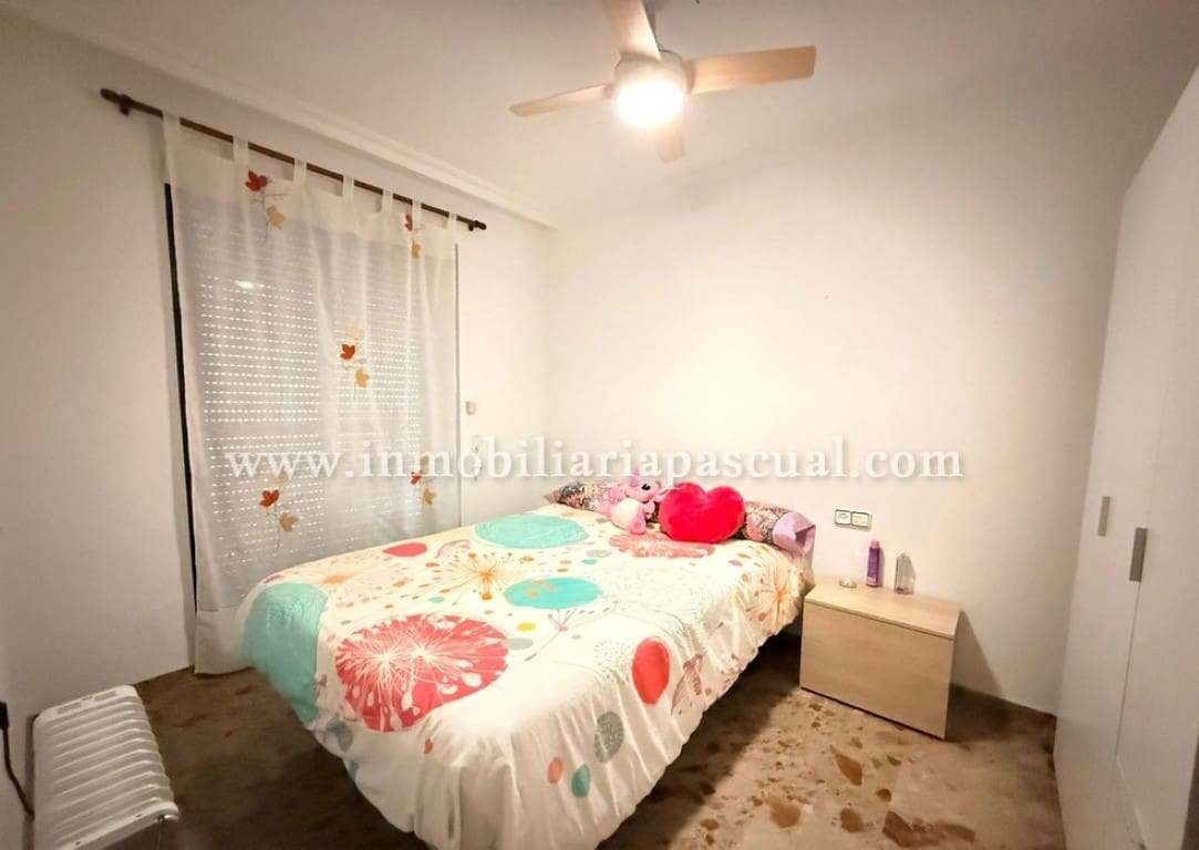 5 bedroom Villa for sale in Cocentaina with garage - € 160,000 (Ref: 9743095)