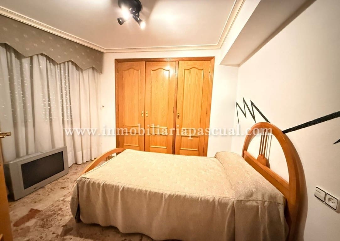 5 bedroom Villa for sale in Cocentaina with garage - € 160,000 (Ref: 9743095)