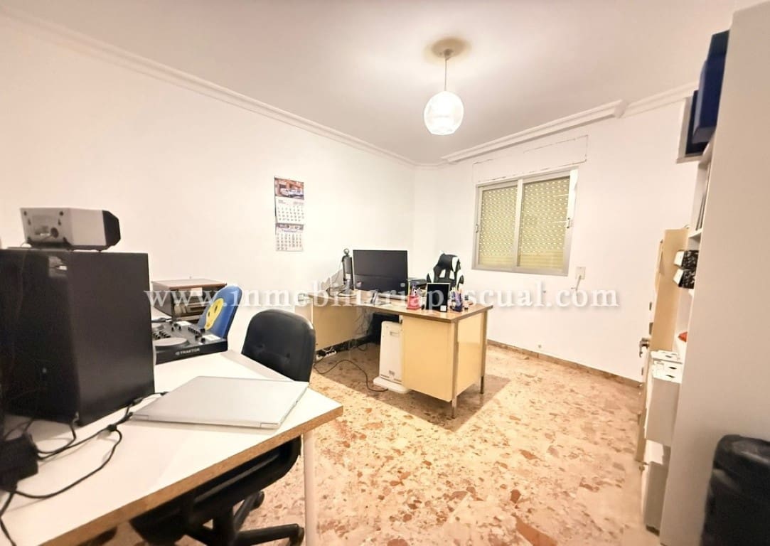 5 bedroom Villa for sale in Cocentaina with garage - € 160,000 (Ref: 9743095)