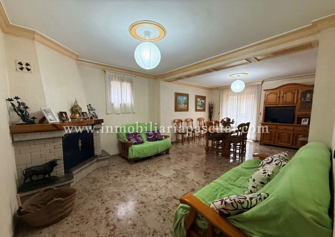 5 bedroom Villa for sale in Cocentaina with garage - € 160,000 (Ref: 9743095)