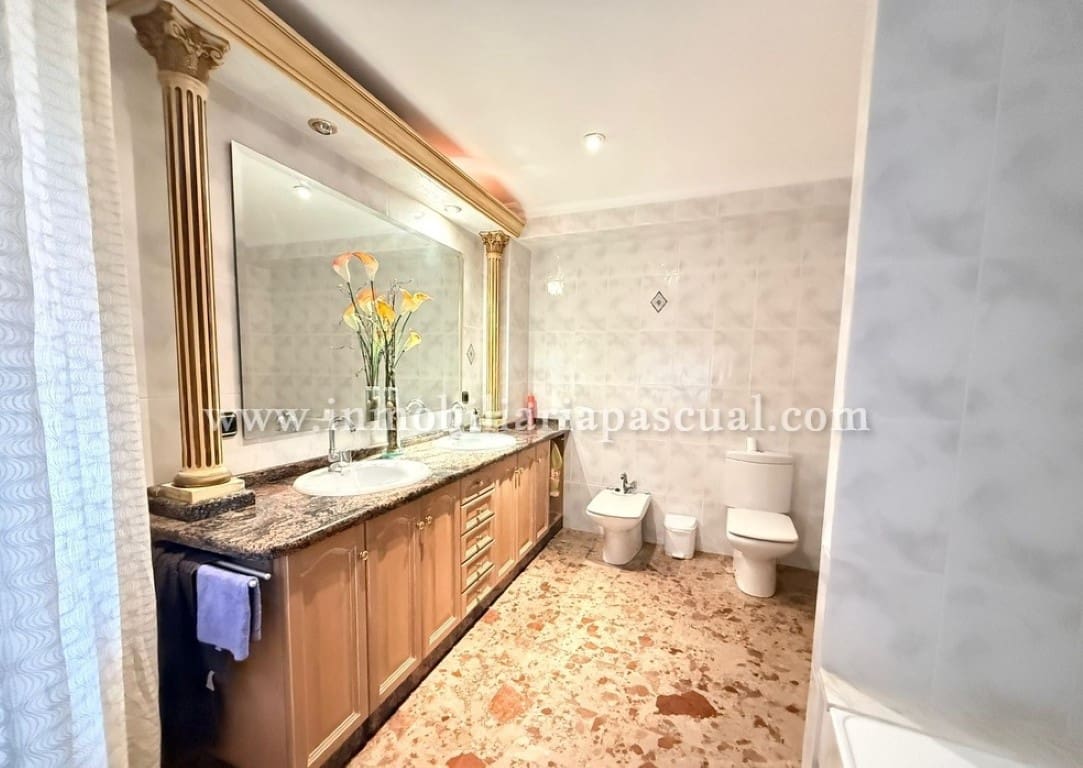 5 bedroom Villa for sale in Cocentaina with garage - € 160,000 (Ref: 9743095)