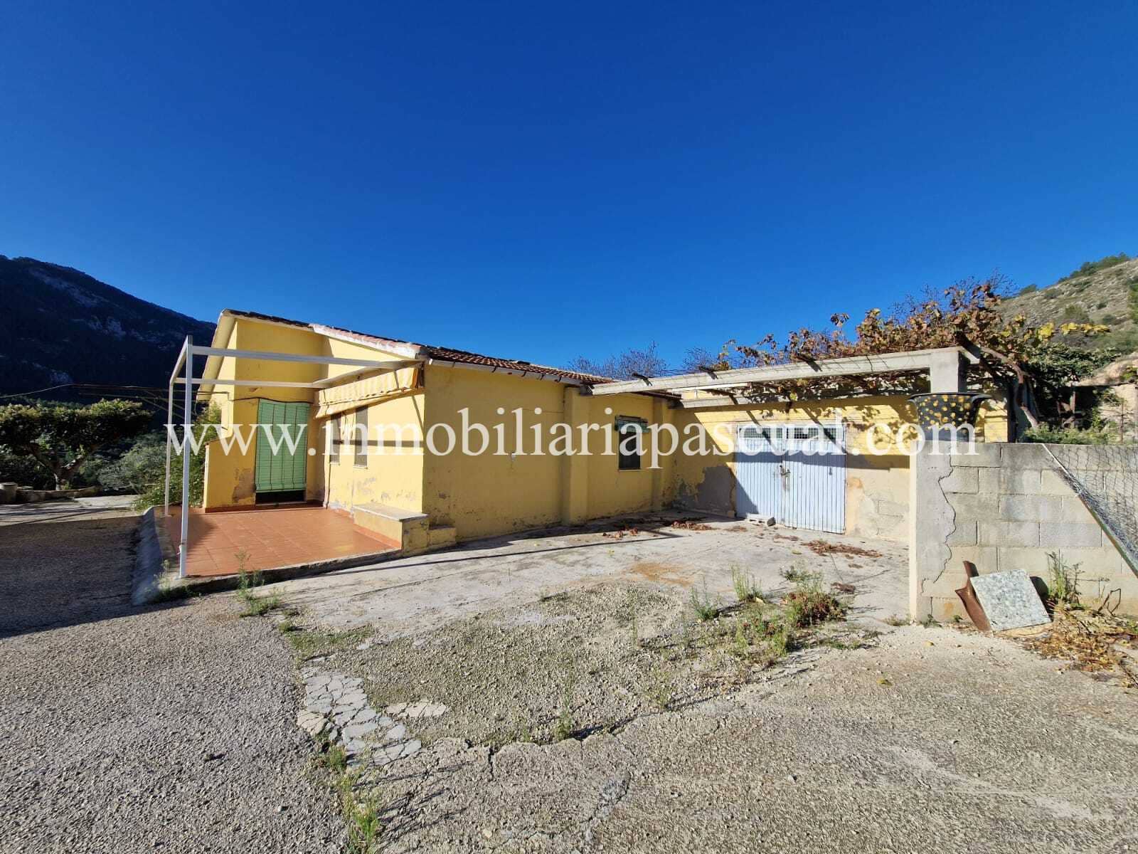 3 slaapkamer Finca/Landhuis te koop in Agres - € 120.000 (Ref: 9902437)