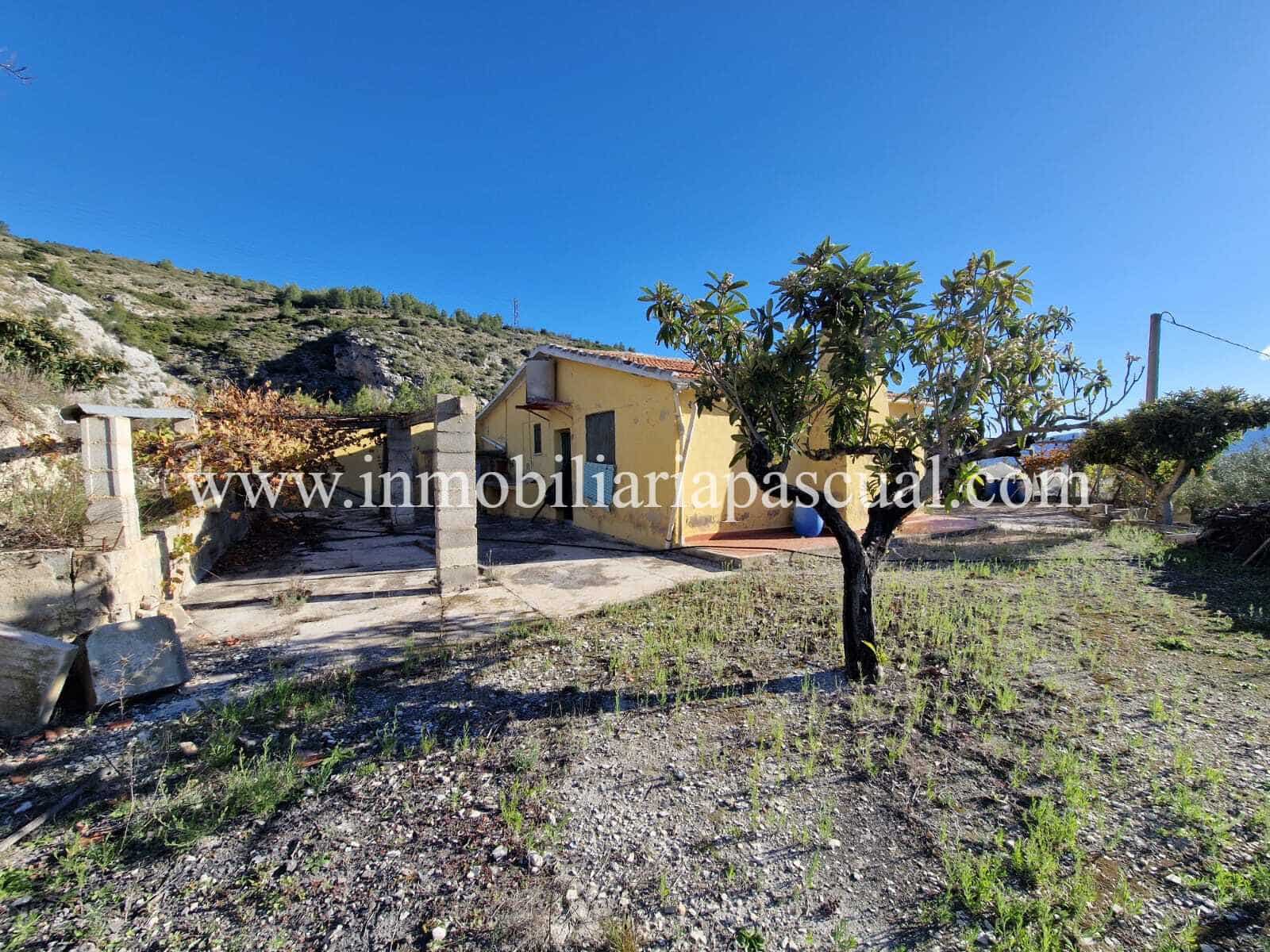 3 slaapkamer Finca/Landhuis te koop in Agres - € 120.000 (Ref: 9902437)