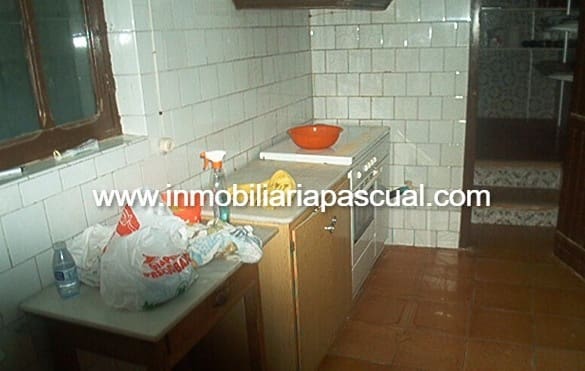 Villa for sale in Muro de Alcoy - € 200,000 (Ref: 9902438)