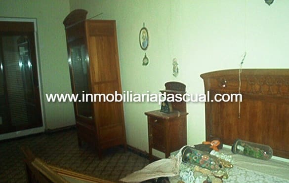 Villa for sale in Muro de Alcoy - € 200,000 (Ref: 9902438)