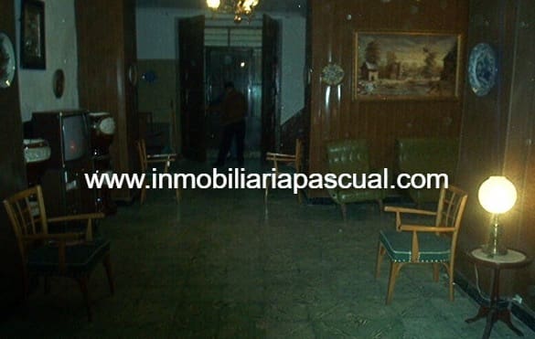 Villa for sale in Muro de Alcoy - € 200,000 (Ref: 9902438)