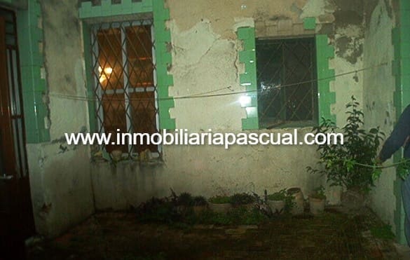 Villa for sale in Muro de Alcoy - € 200,000 (Ref: 9902438)