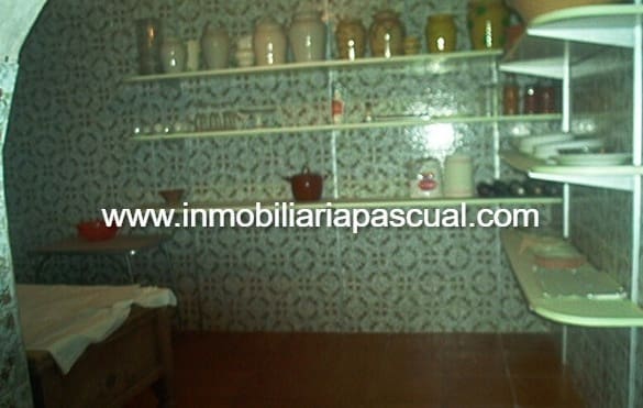 Villa for sale in Muro de Alcoy - € 200,000 (Ref: 9902438)