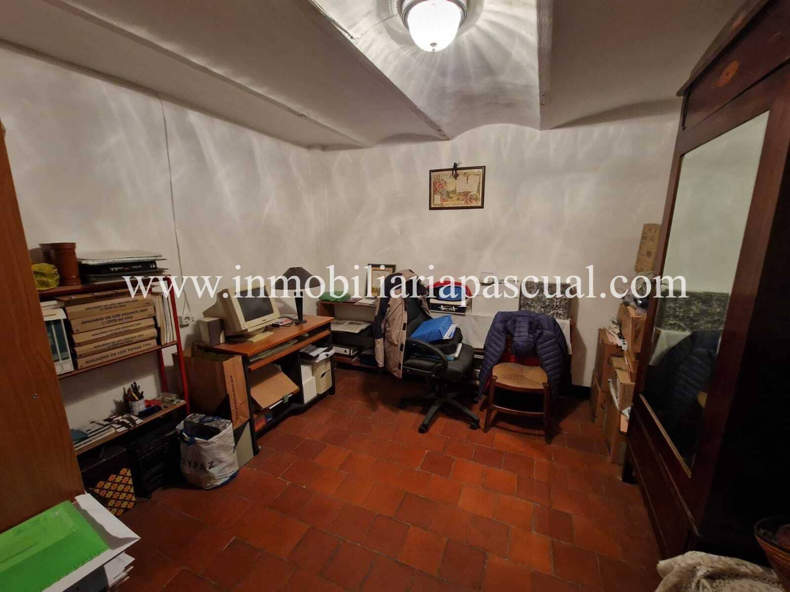 6 soveværelse Lejlighed til salg i Cocentaina - € 58.000 (Ref: 9902603)