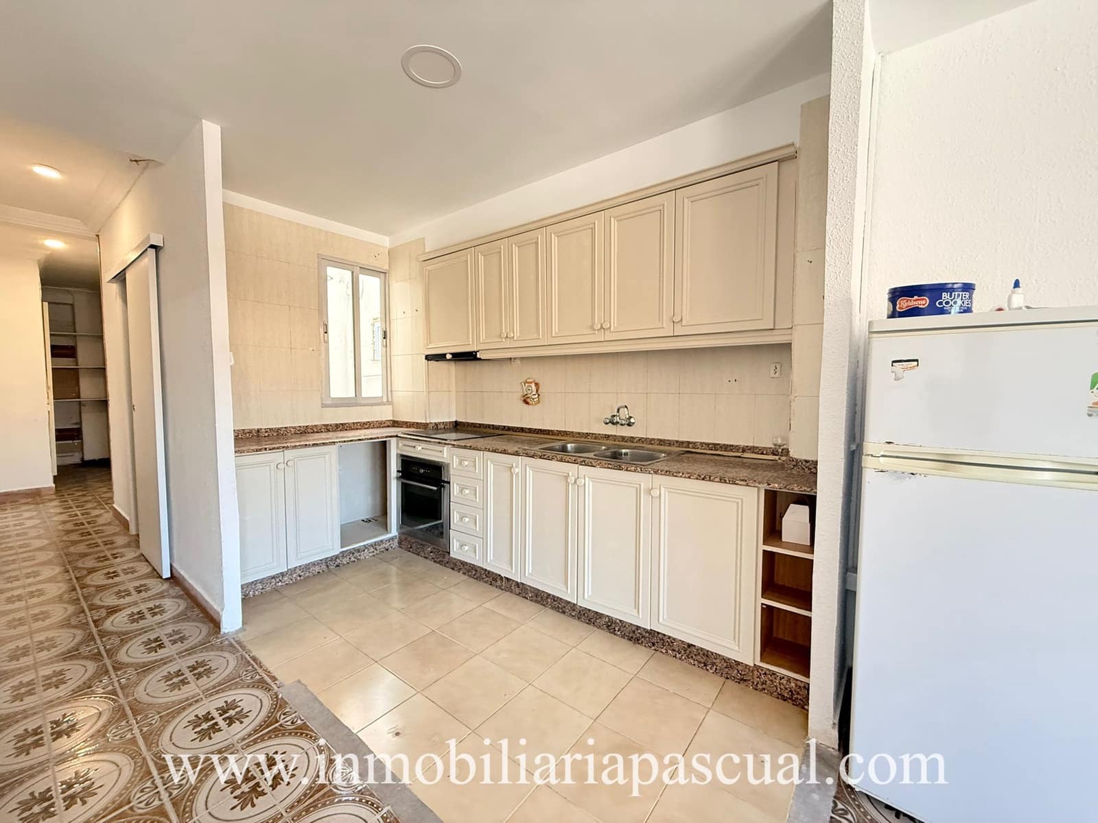 3 bedroom Apartment for sale in Alcoy / Alcoi - € 170,000 (Ref: 9902606)