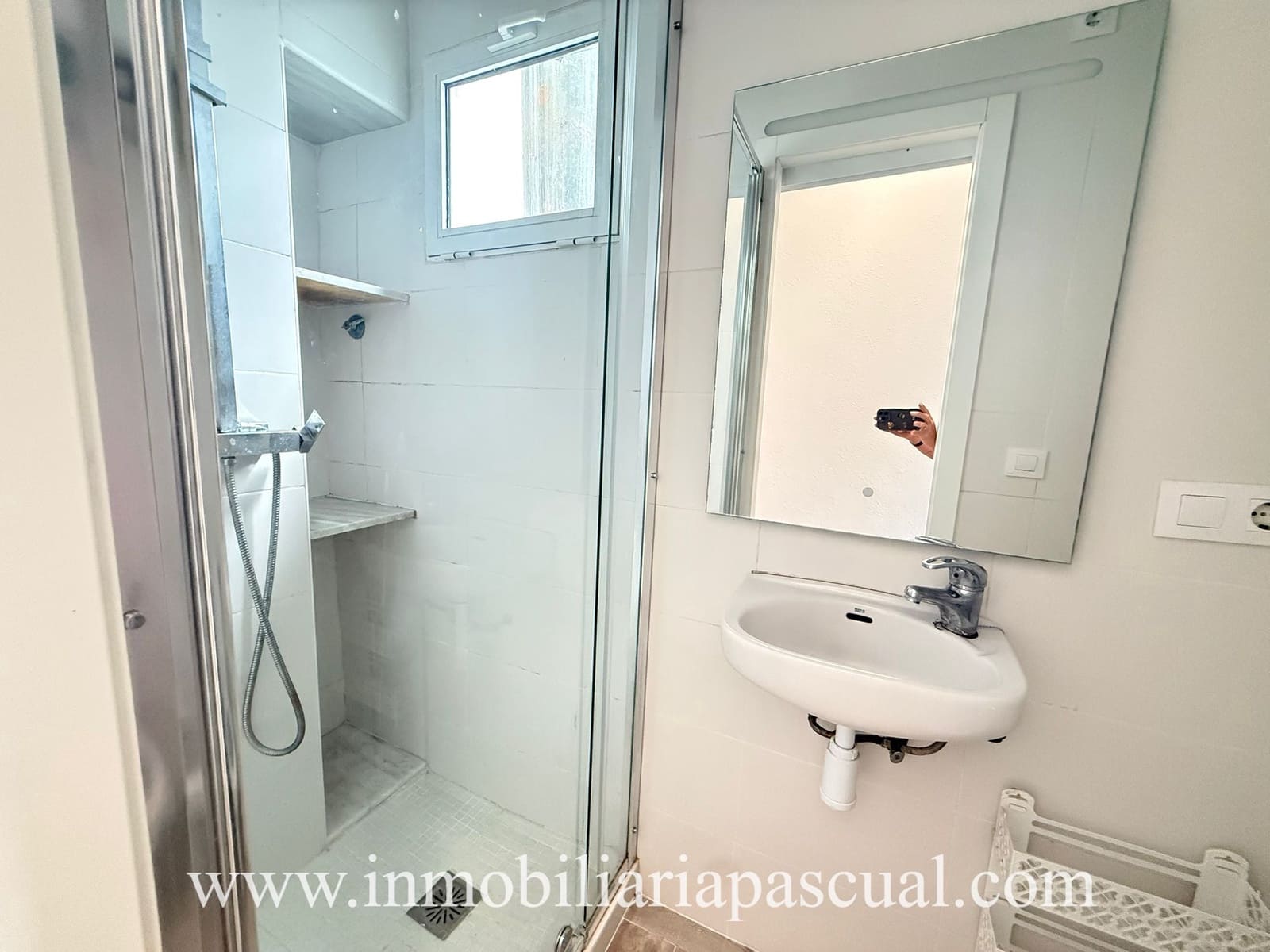 3 bedroom Apartment for sale in Alcoy / Alcoi - € 170,000 (Ref: 9902606)