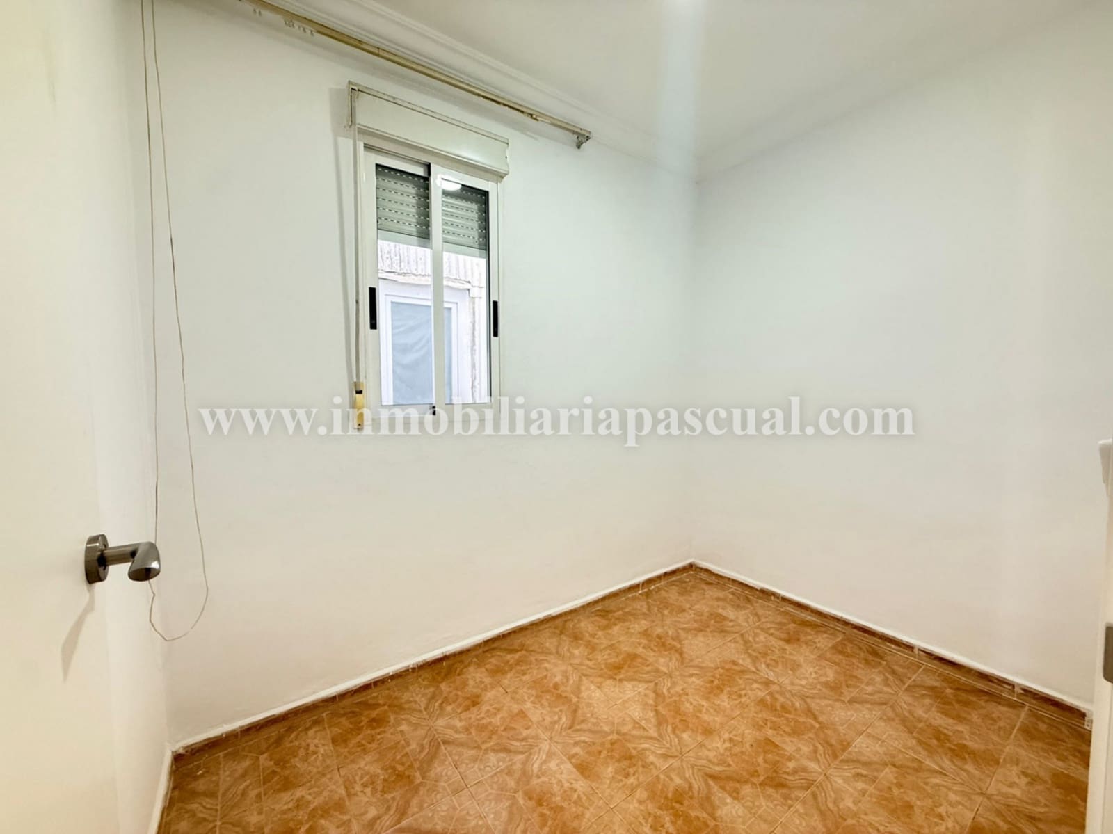 3 bedroom Apartment for sale in Alcoy / Alcoi - € 170,000 (Ref: 9902606)