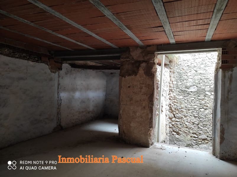 Villa for sale in Planes - € 30,000 (Ref: 9904885)