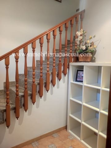 4 bedroom Villa for sale in Planes with garage - € 195,000 (Ref: 9904886)