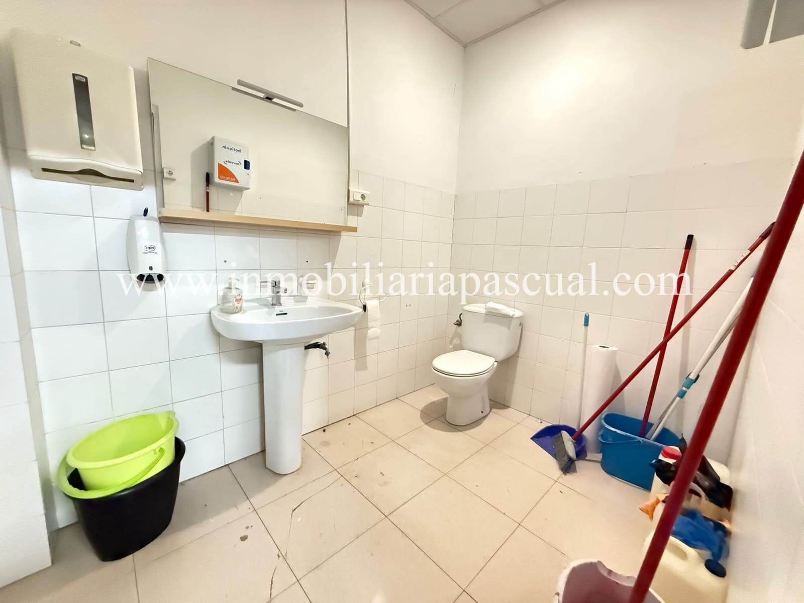Gewerbe zu verkaufen in Alcoy / Alcoi - 200.000 € (Ref: 9905025)