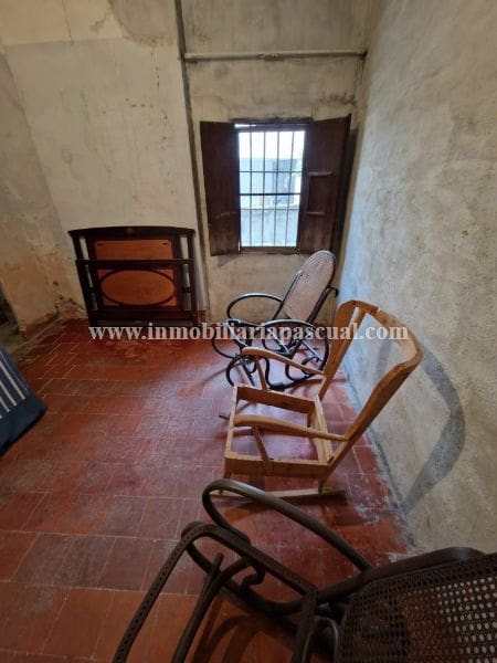 Villa for sale in Cocentaina - € 47,000 (Ref: 9906607)