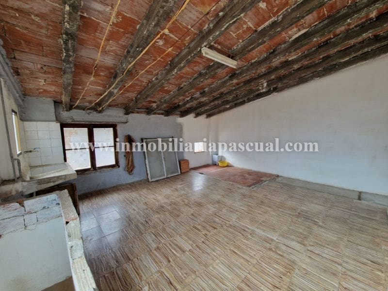 Villa for sale in Cocentaina - € 47,000 (Ref: 9906607)
