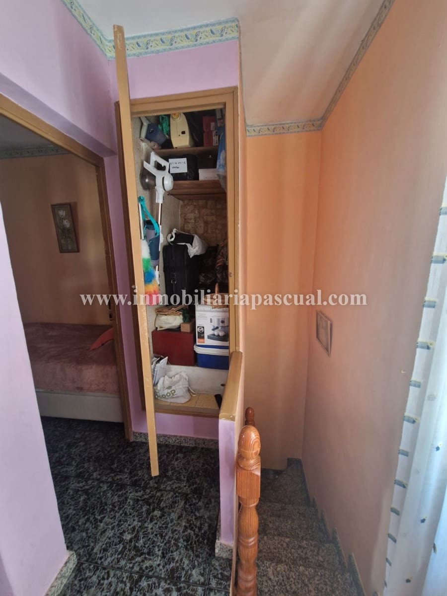 3 bedroom Villa for sale in Alcoy / Alcoi - € 80,000 (Ref: 9950795)