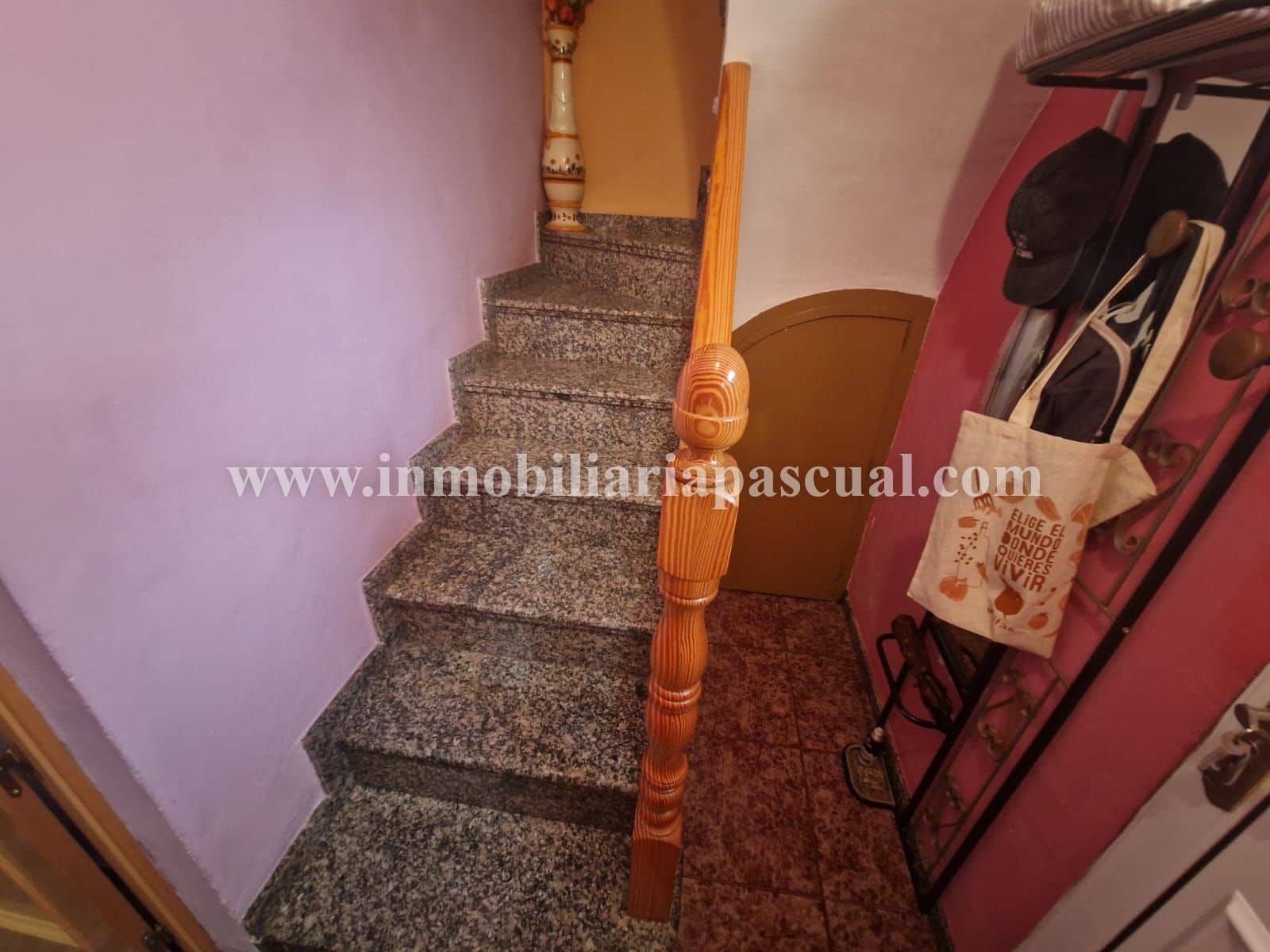 3 bedroom Villa for sale in Alcoy / Alcoi - € 80,000 (Ref: 9950795)