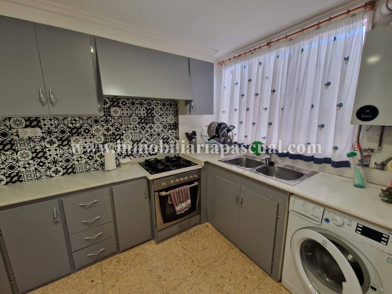 Piso de 4 habitaciones en Muro de Alcoy en venta - 97.000 € (Ref: 9990007)