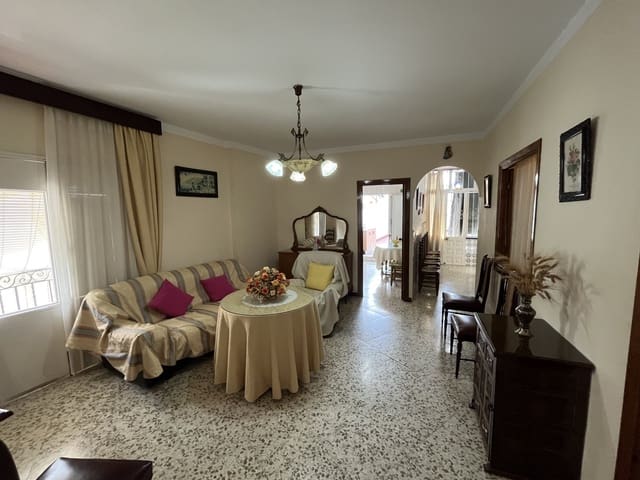 3 quarto Casa em Banda para arrendar em Alhaurín el Grande com garagem - 900 € (Ref: 10049654)