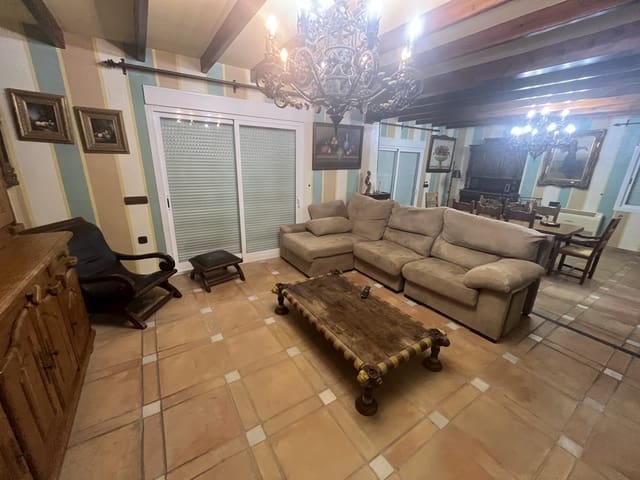4 bedroom Villa for rent in Alhaurín el Grande with pool garage - € 3,000 (Ref: 10049674)