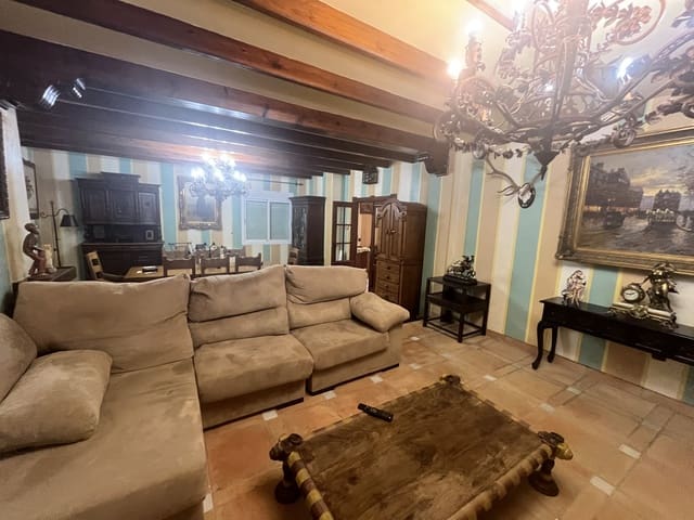 4 bedroom Villa for rent in Alhaurín el Grande with pool garage - € 3,000 (Ref: 10049674)