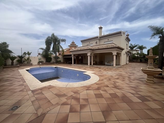 4 bedroom Villa for rent in Alhaurín el Grande with pool garage - € 3,000 (Ref: 10049674)