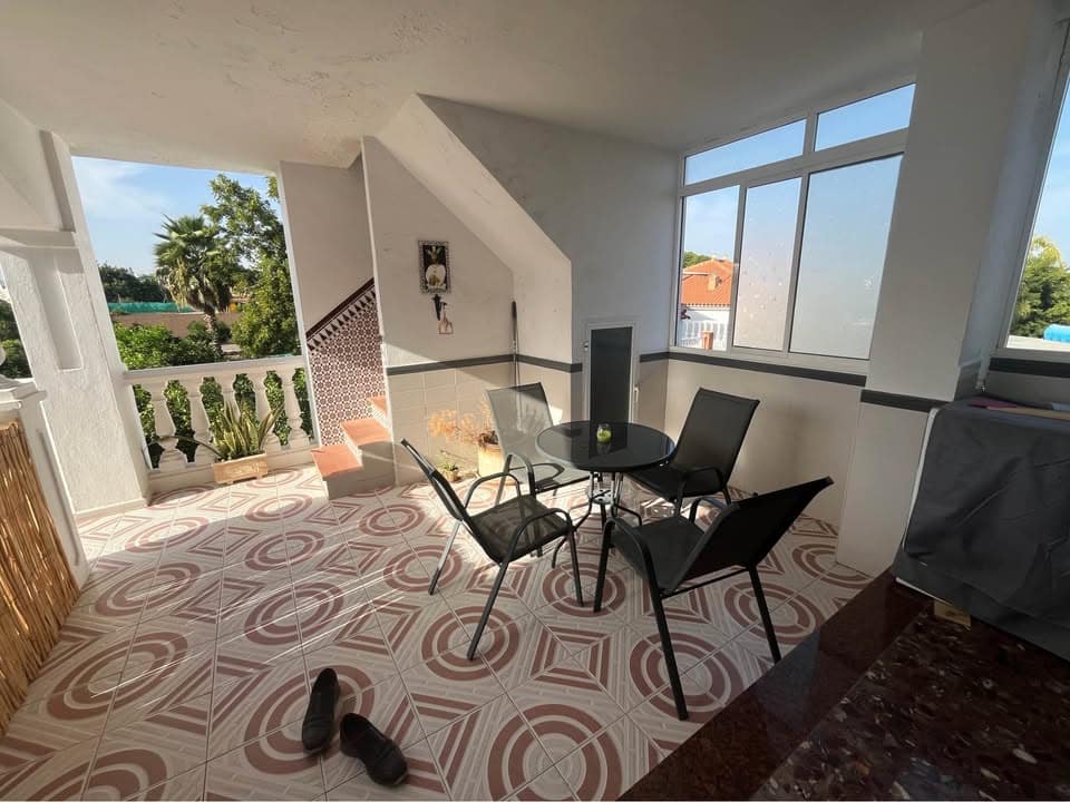 Apartamento de 3 habitaciones en Alhaurín de la Torre en alquiler - 1.200 € (Ref: 10078912)