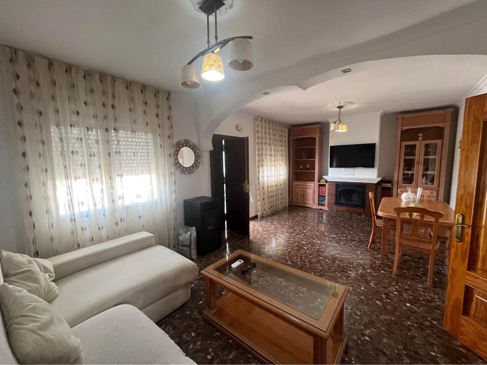 Apartamento de 3 habitaciones en Alhaurín de la Torre en alquiler - 1.200 € (Ref: 10078912)