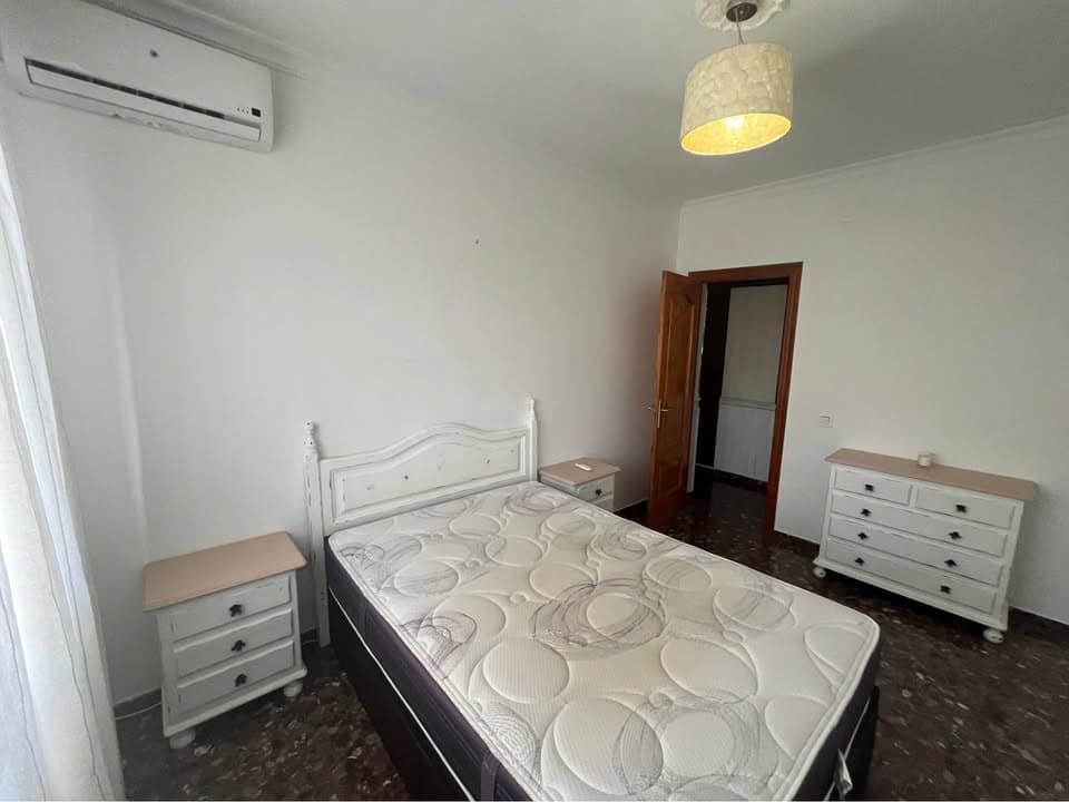 Apartamento de 3 habitaciones en Alhaurín de la Torre en alquiler - 1.200 € (Ref: 10078912)