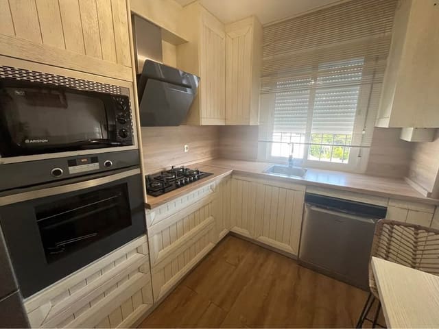 Apartamento de 3 habitaciones en Alhaurín de la Torre en alquiler - 1.200 € (Ref: 10078912)