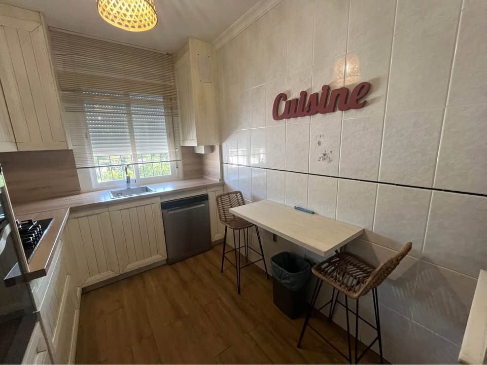 Apartamento de 3 habitaciones en Alhaurín de la Torre en alquiler - 1.200 € (Ref: 10078912)